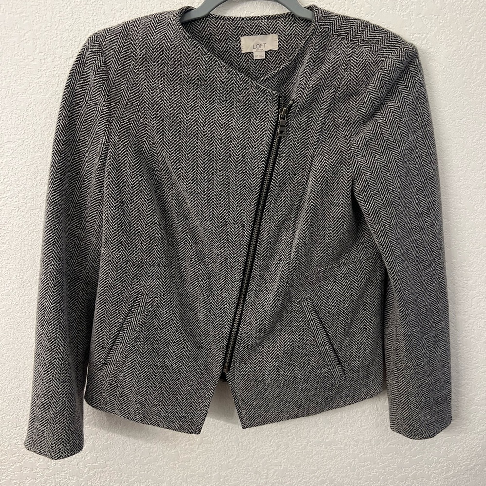 Loft herringbone grey blazer womens size Medium petite